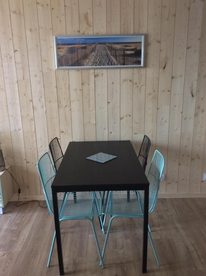 Les Obiones, Vue Laterale Mer, Fort Mahon Plage, Magnifique Studio Cabine 4P, Avec Balcon , Parking Prive Gratuit, Wifi, Classe 2 Etoiles, Exposition Plein Sud En Baie De Somme Exterior foto