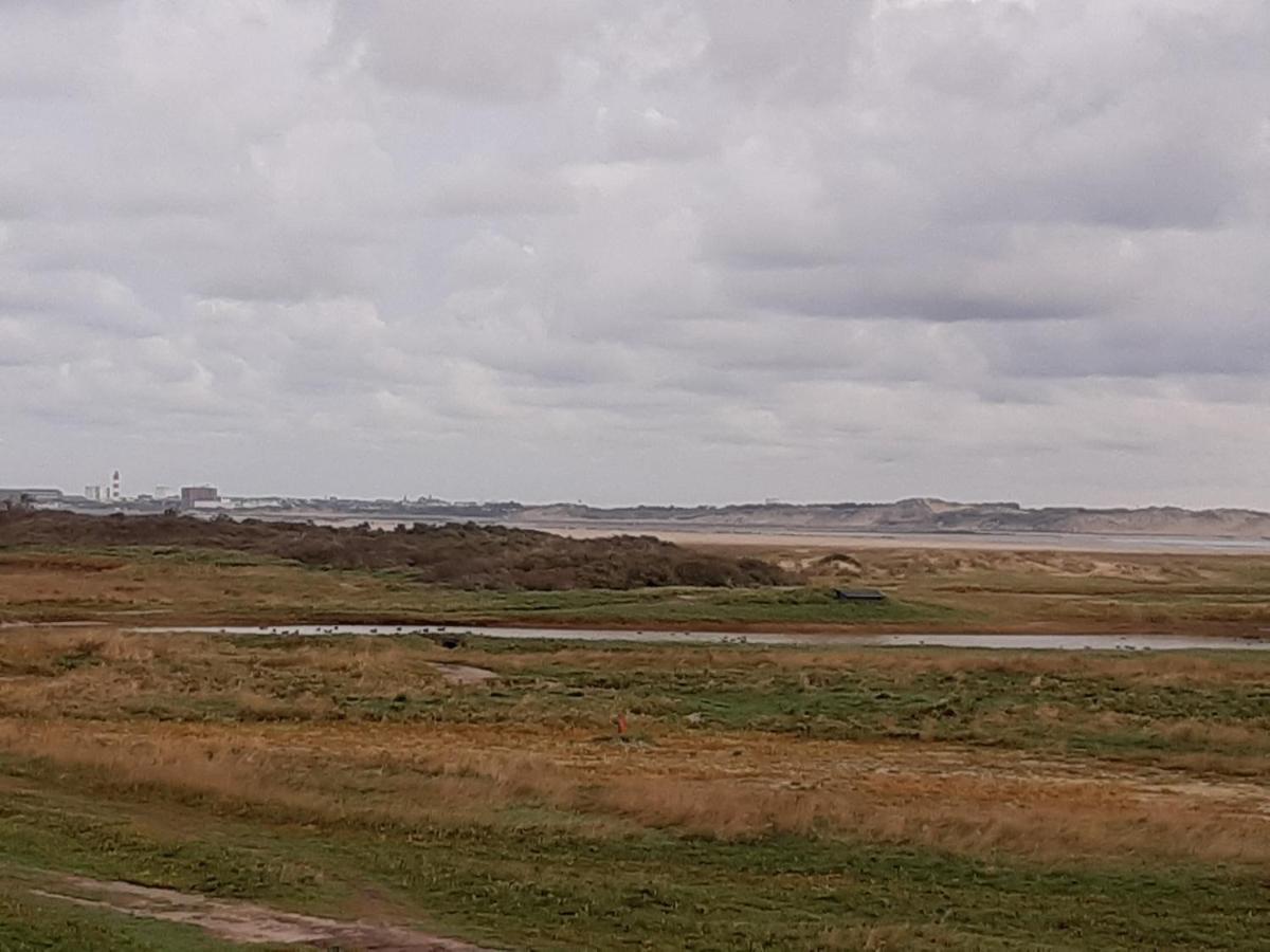 Les Obiones, Vue Laterale Mer, Fort Mahon Plage, Magnifique Studio Cabine 4P, Avec Balcon , Parking Prive Gratuit, Wifi, Classe 2 Etoiles, Exposition Plein Sud En Baie De Somme Exterior foto